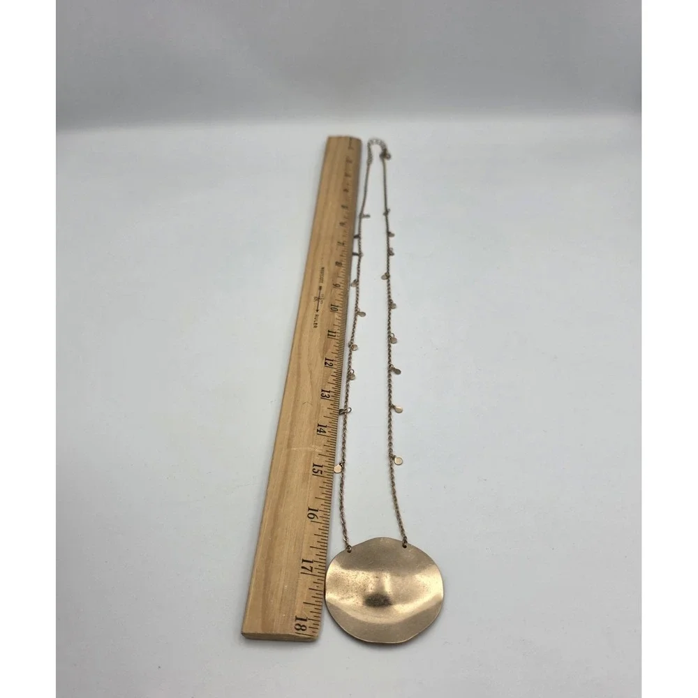 Wavy Brass Tone Meral Large Disc Pendant & Small Discs Chain Necklace 18